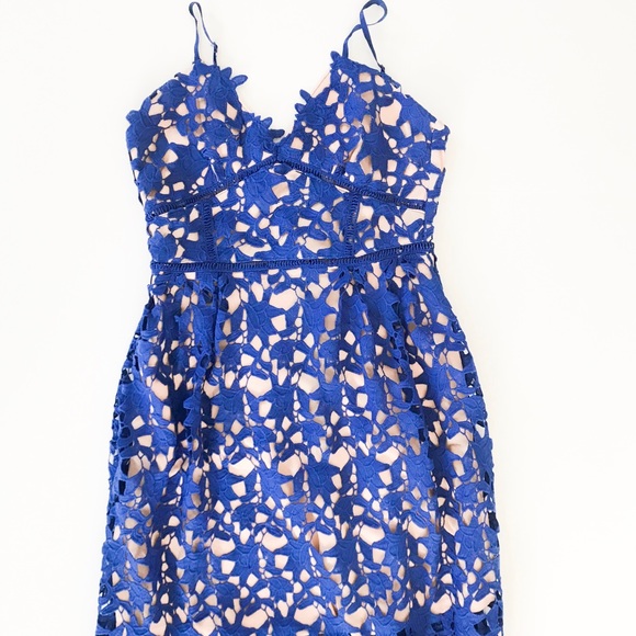 Dresses & Skirts - Lace MIDI DRESS